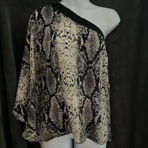 Bebe XXS one shoulder printed top
